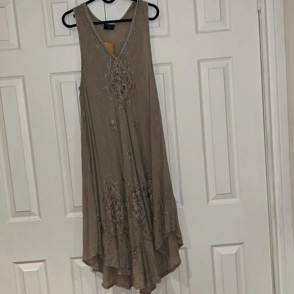 Vintage style Beige cotton flowy embroidered  sleeveless dress free size - Picture 1 of 11